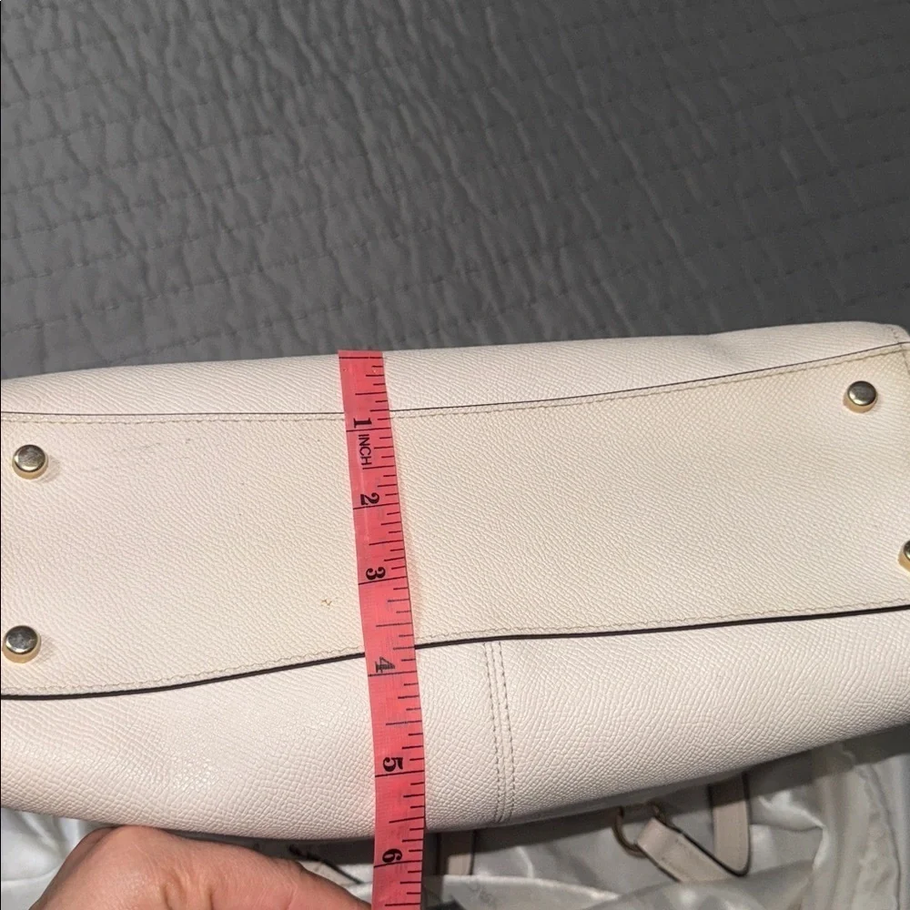 COACH PURSE IN BONE COLOR WITH GOLD